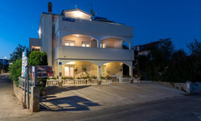 Гостиница Apartments Villa Filip  Трогир